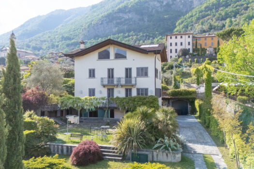 Villa with garden in Tremezzina – completely renovated with a lake view