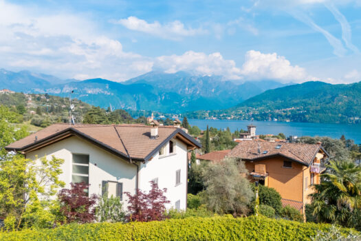 Villa with garden in Tremezzina – completely renovated with a lake view