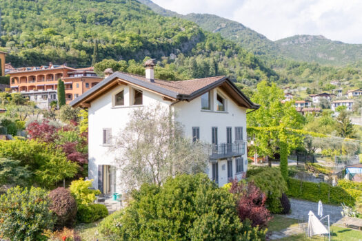 Villa with garden in Tremezzina – completely renovated with a lake view