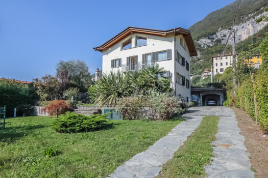 Villa with garden in Tremezzina – completely renovated with a lake view