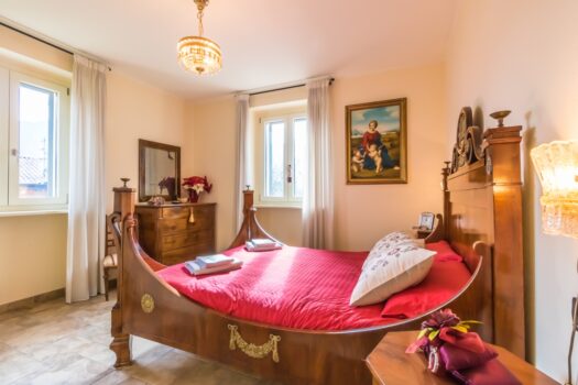 Villa with garden in Tremezzina – completely renovated with a lake view