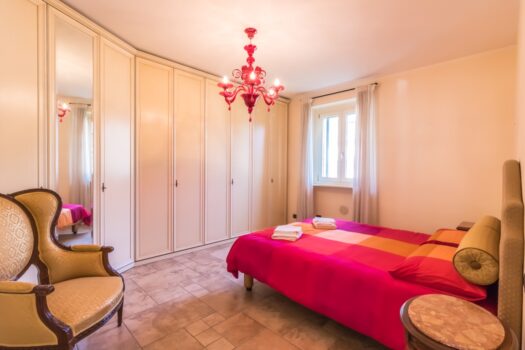 Villa with garden in Tremezzina – completely renovated with a lake view