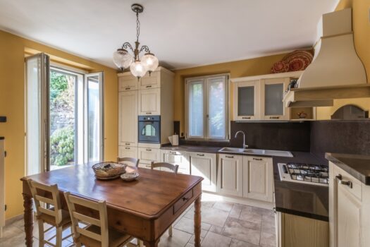 Villa with garden in Tremezzina – completely renovated with a lake view