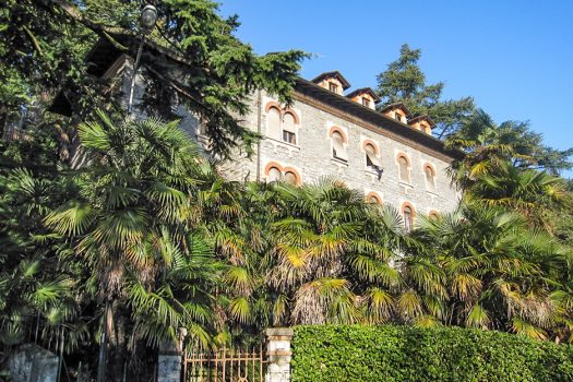 New residence in Menaggio – with pool and lake view