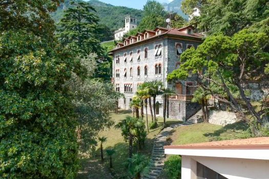 New residence in Menaggio – with pool and lake view