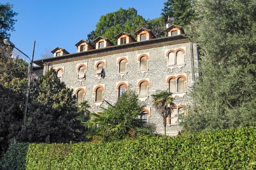 New residence in Menaggio – with pool and lake view