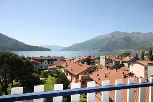 Penthouse in Domaso – few steps from the lake – with lake view