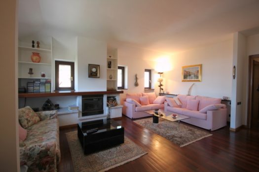 Penthouse in Domaso – few steps from the lake – with lake view