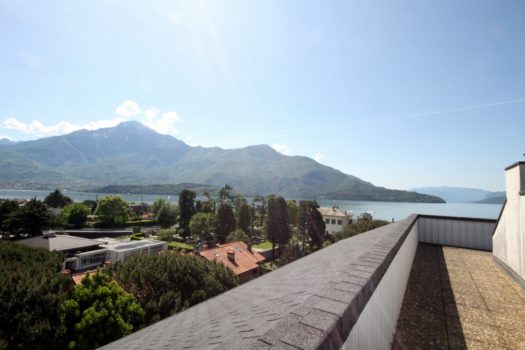 Penthouse in Domaso – few steps from the lake – with lake view