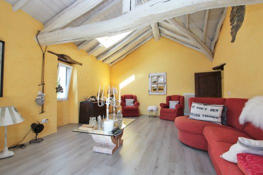 Renovated house in San Siro – lake view – large terrace