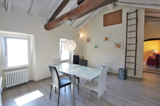 Renovated house in San Siro – lake view – large terrace