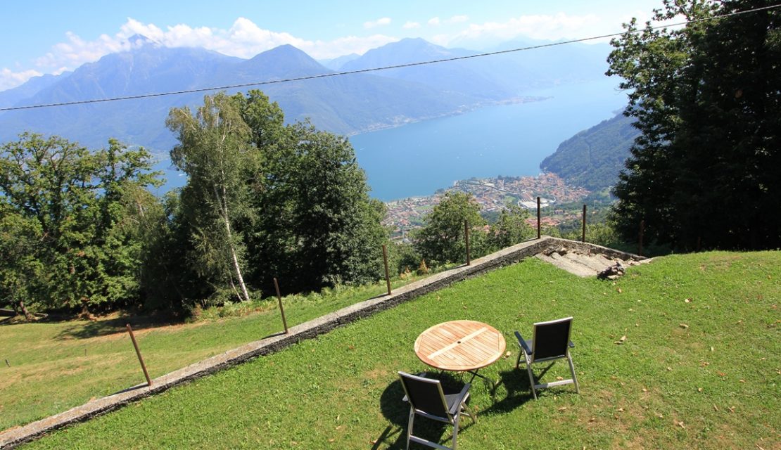 Independent chalet in Gravedona with lake view – dominant position