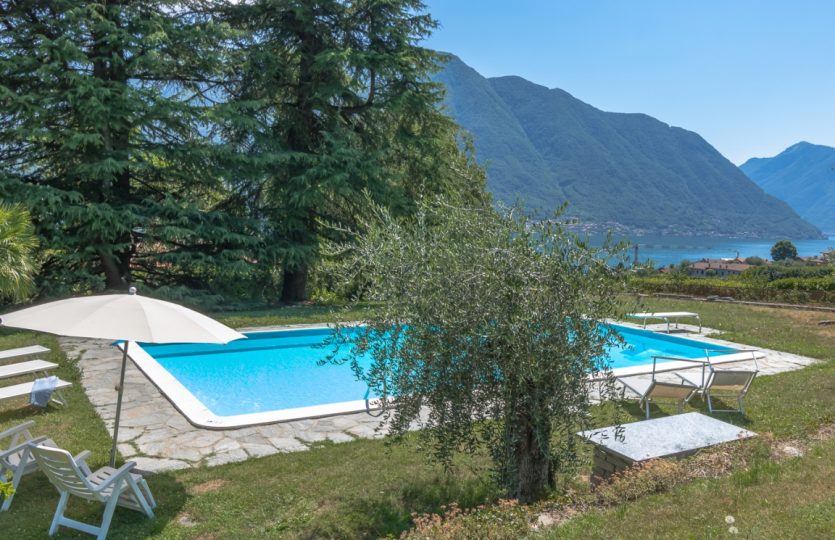 Villa with park and pool in Tremezzina - lake view