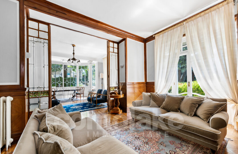 Historical lakefront villa close to Cernobbio