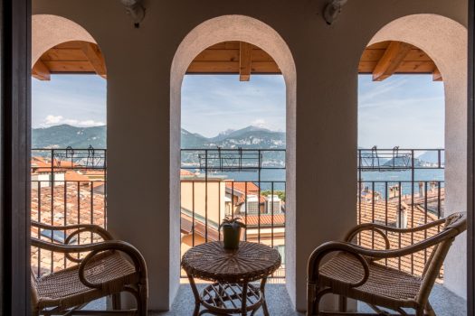 Large loft in the center of Menaggio with a wonderful lake view!