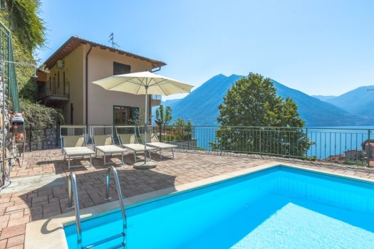 Apartment in residence with pool in Argegno - lake view