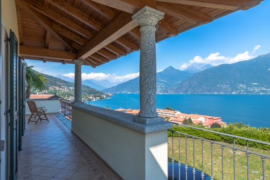 Villa with lake view in Menaggio - dominant position