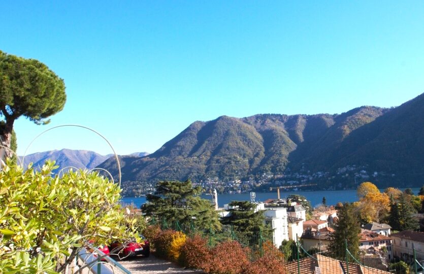 Apartment in Cernobbio with large terrace and lake view