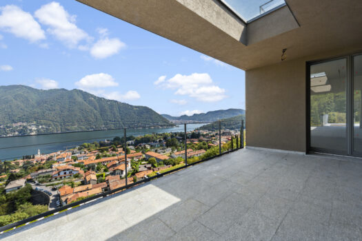 Modern villa with wonderful lake view in Cernobbio