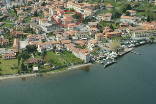 Penthouse with lake view in the centre of Gravedona