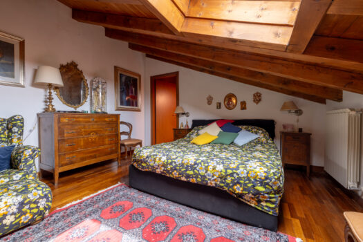 Penthouse with lake view in the centre of Gravedona