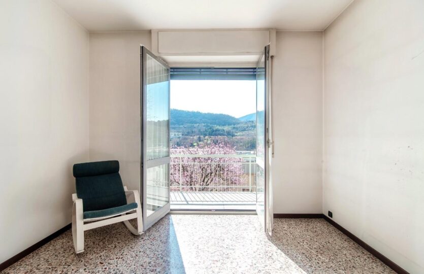 Three-rooms with balcony in Cernobbio