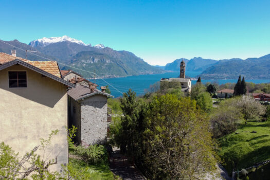Large house with garden in Plesio – lake view
