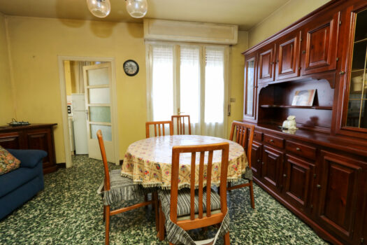 Large house with garden in Plesio – lake view