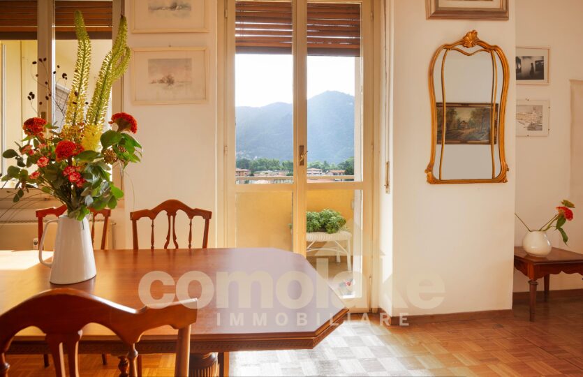 Attic in Cernobbio with balcony