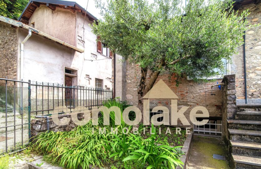 Indipendent house in Cernobbio with lake view