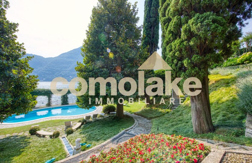 Penthouse with pool overlooking the lake