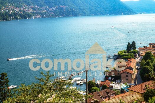 Apartment with terrace overlooking the lake in Moltrasio