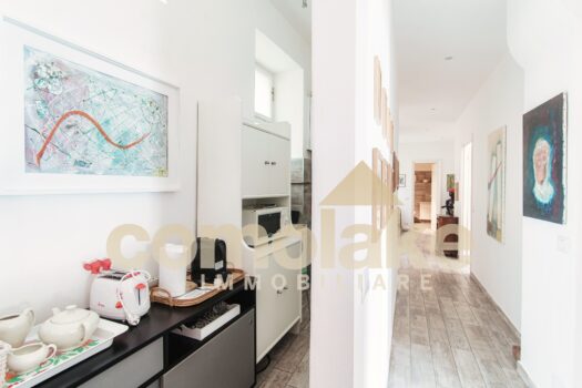 Apartment with terrace overlooking the lake in Moltrasio