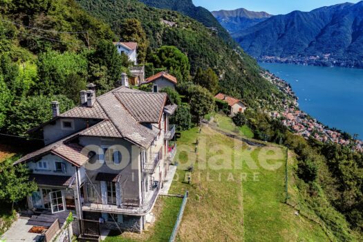 Old house with large garden in Cernobbio