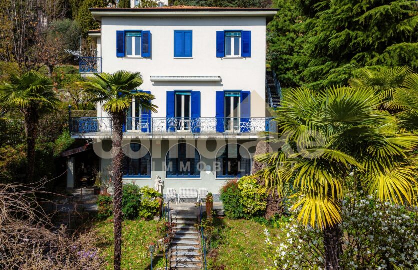 Villa in Moltrasio with terrace and garden