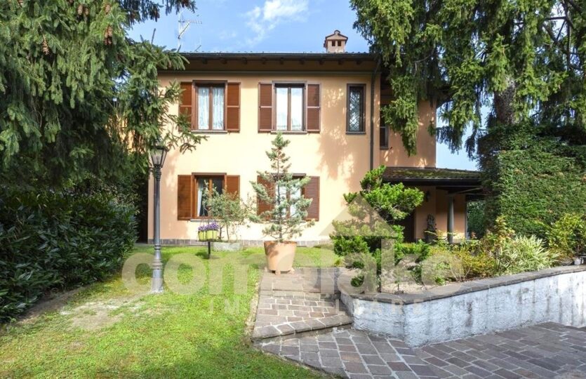 New villa in Como