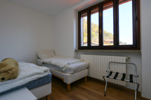 Semi-detached house in Argegno – lake view