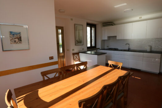 Semi-detached house in Argegno – lake view