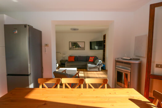 Semi-detached house in Argegno – lake view