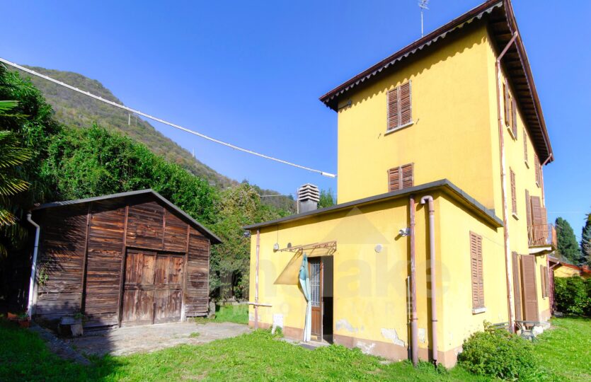 Indipendent house in a hilly area in Cernobbio