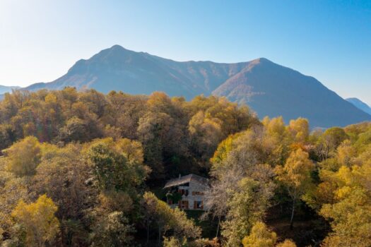 Stone house above Menaggio – surrounded by nature