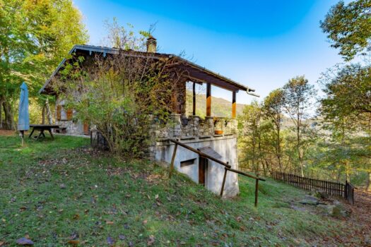 Stone house above Menaggio – surrounded by nature