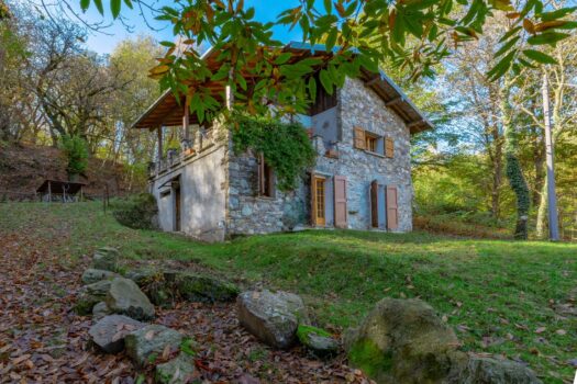 Stone house above Menaggio – surrounded by nature