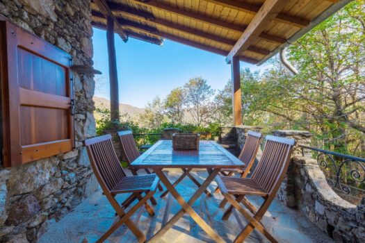 Stone house above Menaggio – surrounded by nature