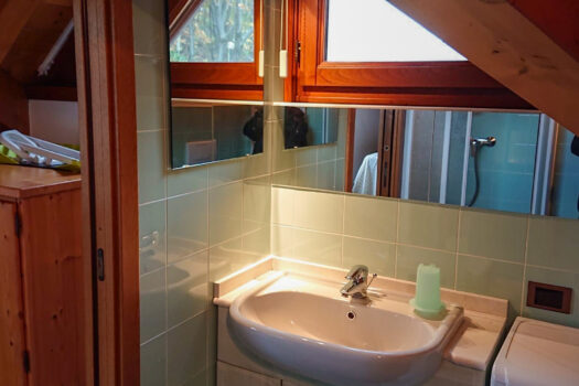 Stone Villa in Pianello del Lario – postcard-perfect lake view