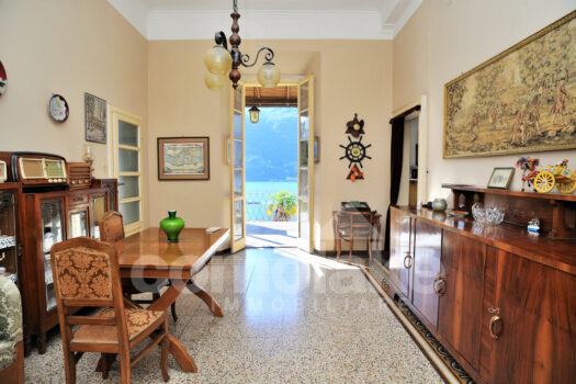 Historic apartment with terrace and garden in Moltrasio