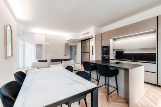Luxurious lakefront apartment in Menaggio