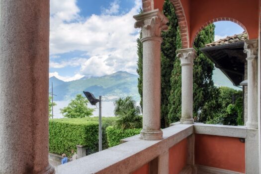 Luxurious lakefront apartment in Menaggio