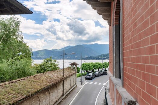 Luxurious lakefront apartment in Menaggio