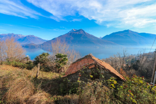 Building land in Pianello del Lario – stunning lake view
